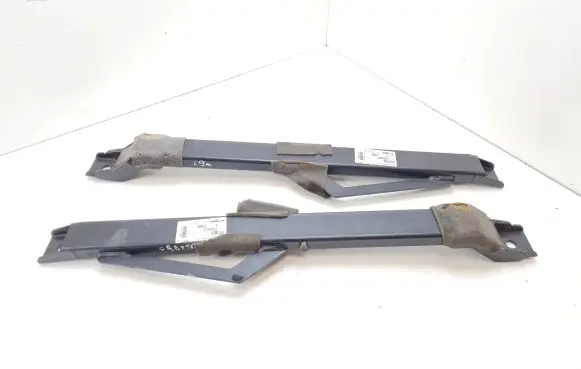 Volkswagen Crafter Rear seat guide rail 130851 130853
