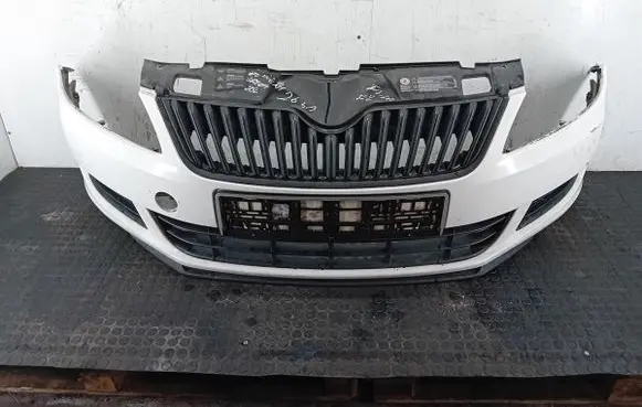 Skoda Fabia Mk2 (5J) Front bumper
