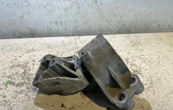 Fiat Fiorino Engine mount bracket