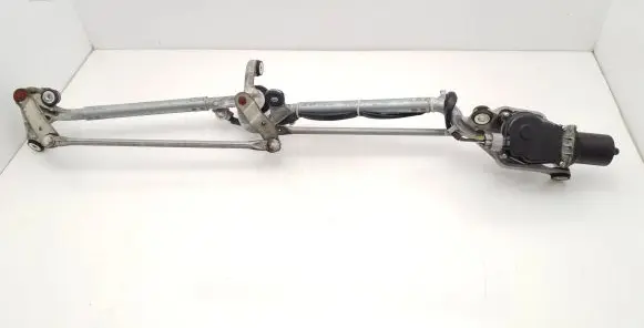 Honda CR-V Front wiper linkage and motor WM07C C0134602