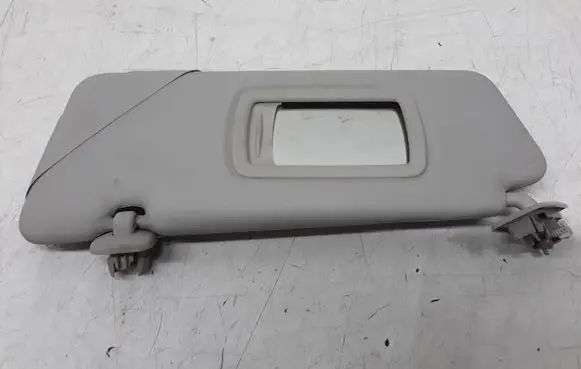 Sun visor