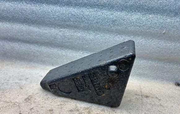 Audi Q8 Other trunk/boot trim element 4M0863028