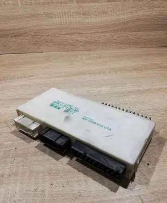 BMW 5 E39 Central body control module 8381963