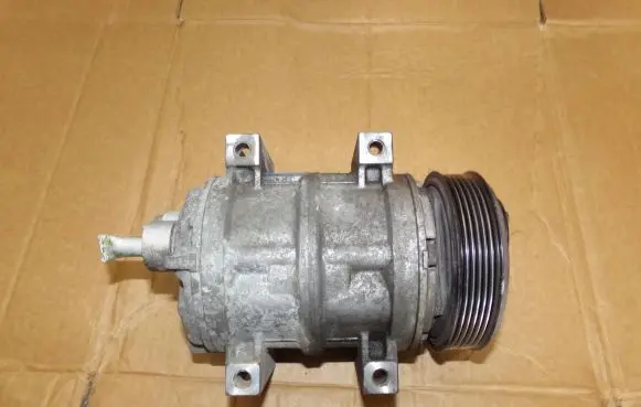 Volvo S40, V40 Air conditioning (A/C) compressor (pump) 307899721