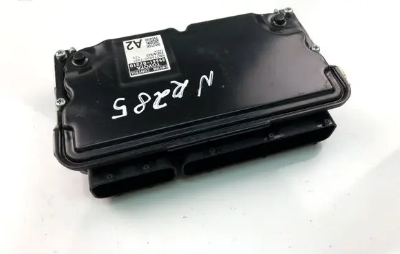 Toyota Corolla E160 E170 Engine control unit/module 896610ZS10