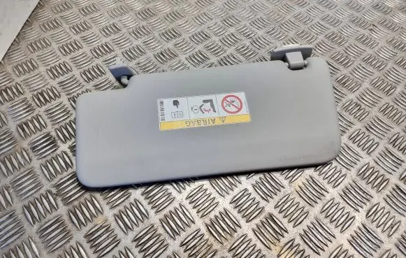 Sun visor