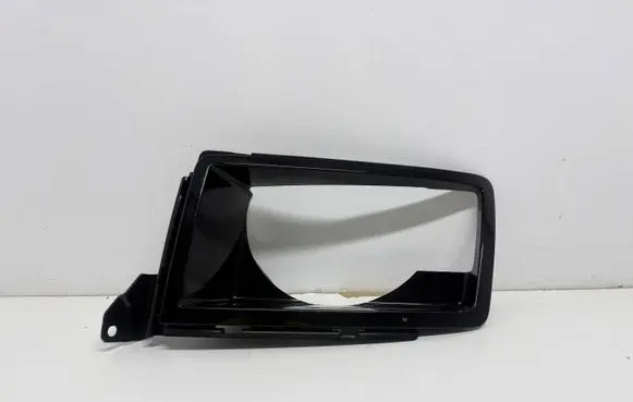 Land Rover Defender Headlight/headlamp mounting bracket L8B213C025AE