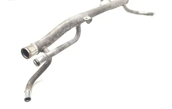 Volvo V70 Engine coolant pipe/hose