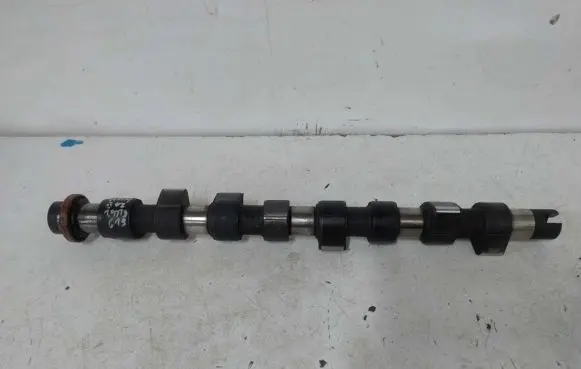Opel Astra H Camshaft 