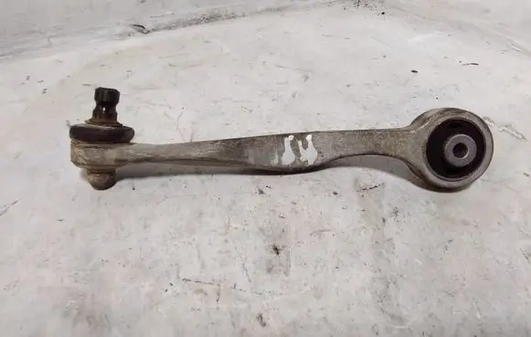 Audi A4 S4 B5 8D Front lower control arm/wishbone
