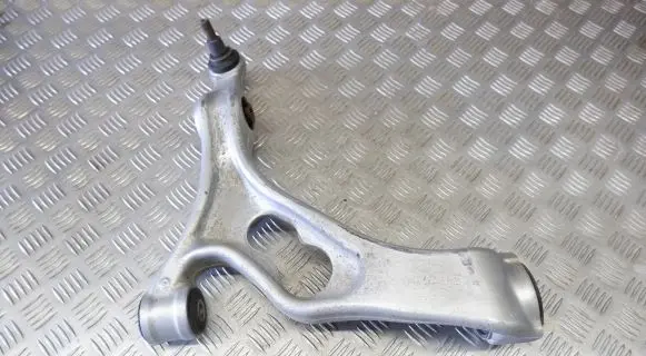 Volkswagen Touareg II Front lower control arm/wishbone 7P0407151C