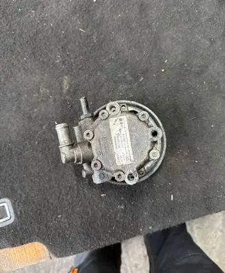 Renault Scenic II - Grand scenic II Power steering pump 7617955502