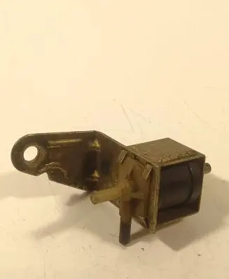 Audi A6 S6 C5 4B Turbo solenoid valve 437906283A 0000MT2 2892