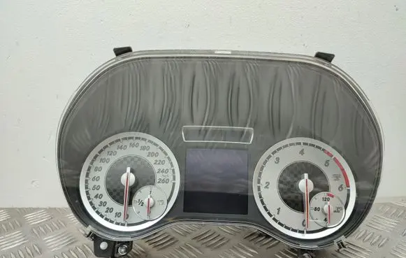 Mercedes-Benz A W176 Speedometer (instrument cluster) A1769009301