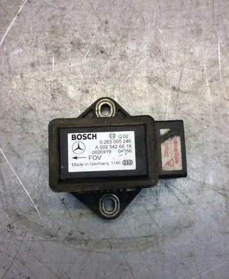 Mercedes-Benz E W211 ESP acceleration yaw rate sensor A0025426618 0265005246