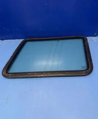 Land Rover Discovery Rear side window 43R00003 DOT17M24AS2