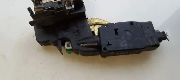 Mitsubishi Space Star Front door lock A2002