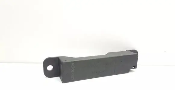 Mercedes-Benz C W205 Keyless (KESSY) go control unit/module A1668200075