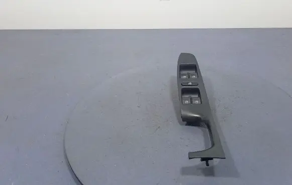 Volkswagen Jetta VI Electric window control switch 1K4959857C