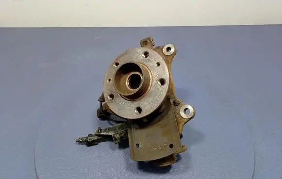 Opel Vivaro Front wheel hub spindle knuckle 