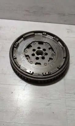 Nissan Qashqai Dual mass flywheel 123108271R L10901 6970