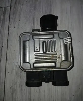 Coolant fan relay