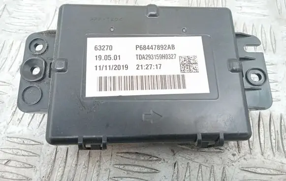 Chrysler Pacifica Air conditioner control unit module 68447892AB