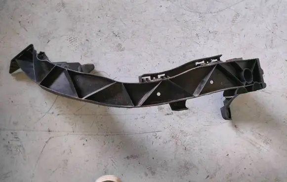 BMW 1 E81 E87 Headlight/headlamp mounting bracket 