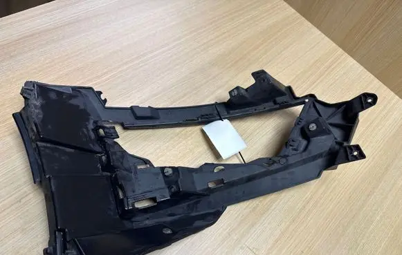 Seat Leon (5F) Fog light bracket 5F0807349