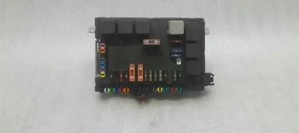 Mercedes-Benz S W221 Fuse module A2219006902