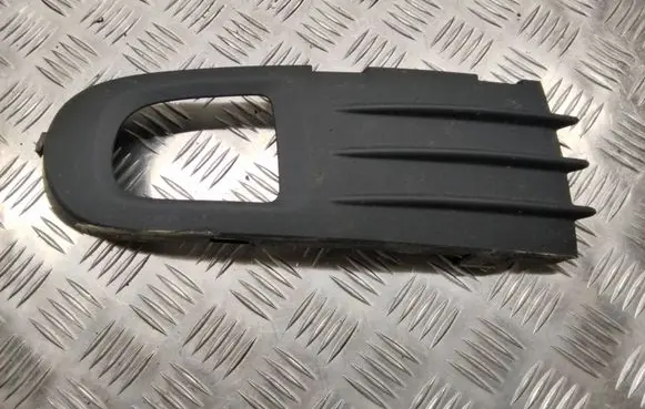 Volvo V50 Front bumper lower grill 30655885