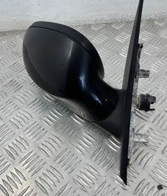 Manual wing mirror