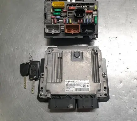 Peugeot Partner Engine control unit/module 9807028780 9806460480 9825318180