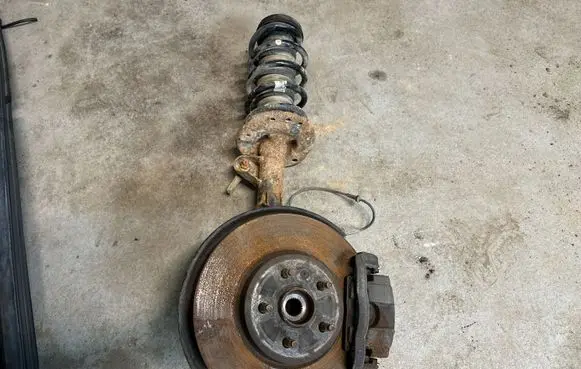 Opel Mokka Front wheel hub spindle knuckle
