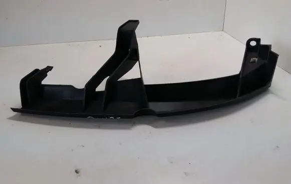 Front bumper mounting bracket