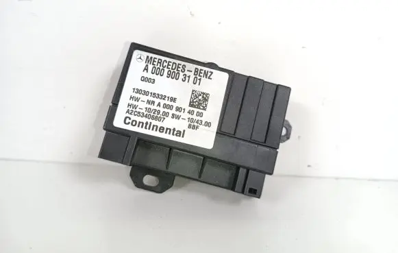 Mercedes-Benz CLS C218 X218 Fuel injection pump control unit/module A0009003101