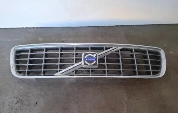 Volvo S80 Front bumper upper radiator grill 8659947