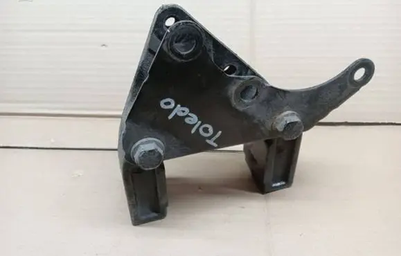 Seat Ibiza IV (6J,6P) Gearbox mounting bracket 6R0199111C GJS408