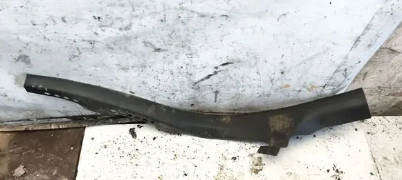 Volkswagen Touran I Rear sill trim cover 8K0867767A