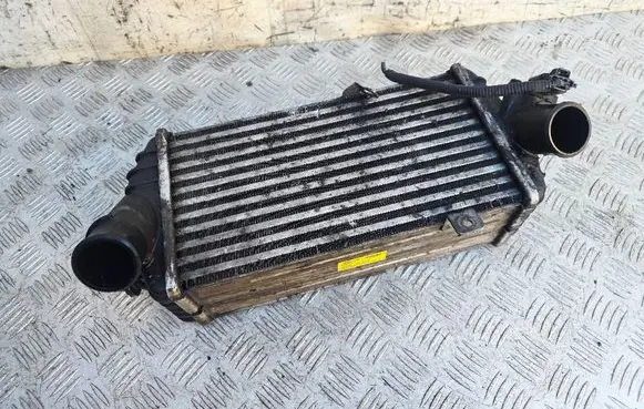 Hyundai i30 Intercooler radiator 282702A770