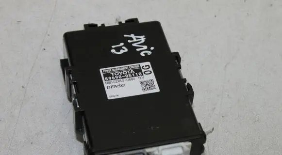 Toyota Avensis T270 Engine control unit/module ECU 8969005110
