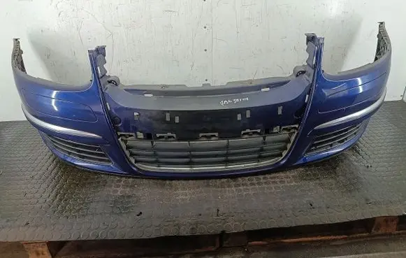 Volkswagen Jetta V Front bumper LD5Q