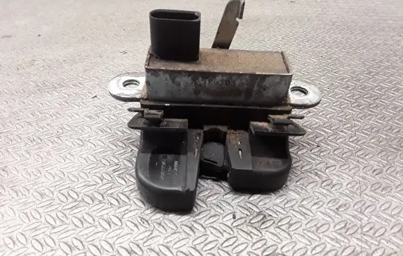 Seat Altea XL Tailgate/trunk/boot lock/catch/latch 5P8827505