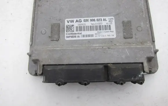 Skoda Fabia Mk2 (5J) Engine control unit/module 5WP4054605 03E906023AL
