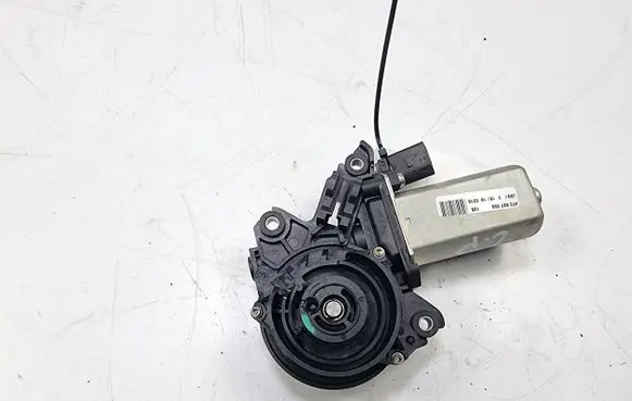 Porsche Panamera (970) Front door soft close latching motor 4F0837059