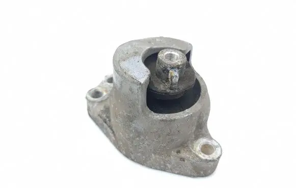 Honda Accord Engine mount bracket