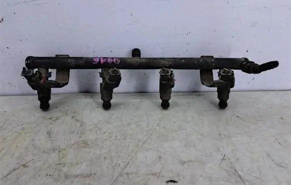 Chrysler Voyager Fuel main line pipe 