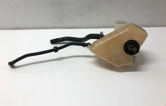 Ford Ecosport Coolant expansion tank/reservoir 8V218K218AB D4B18K276AC 8V218K218BB