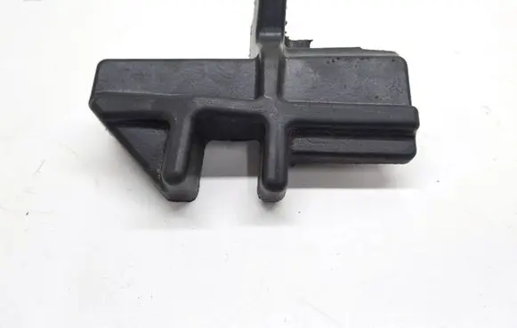 Opel Astra L Other engine bay part 9838789680