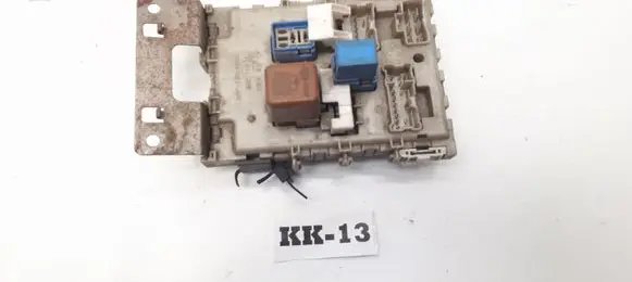 Nissan Almera Tino Fuse module 243504U100 0324001